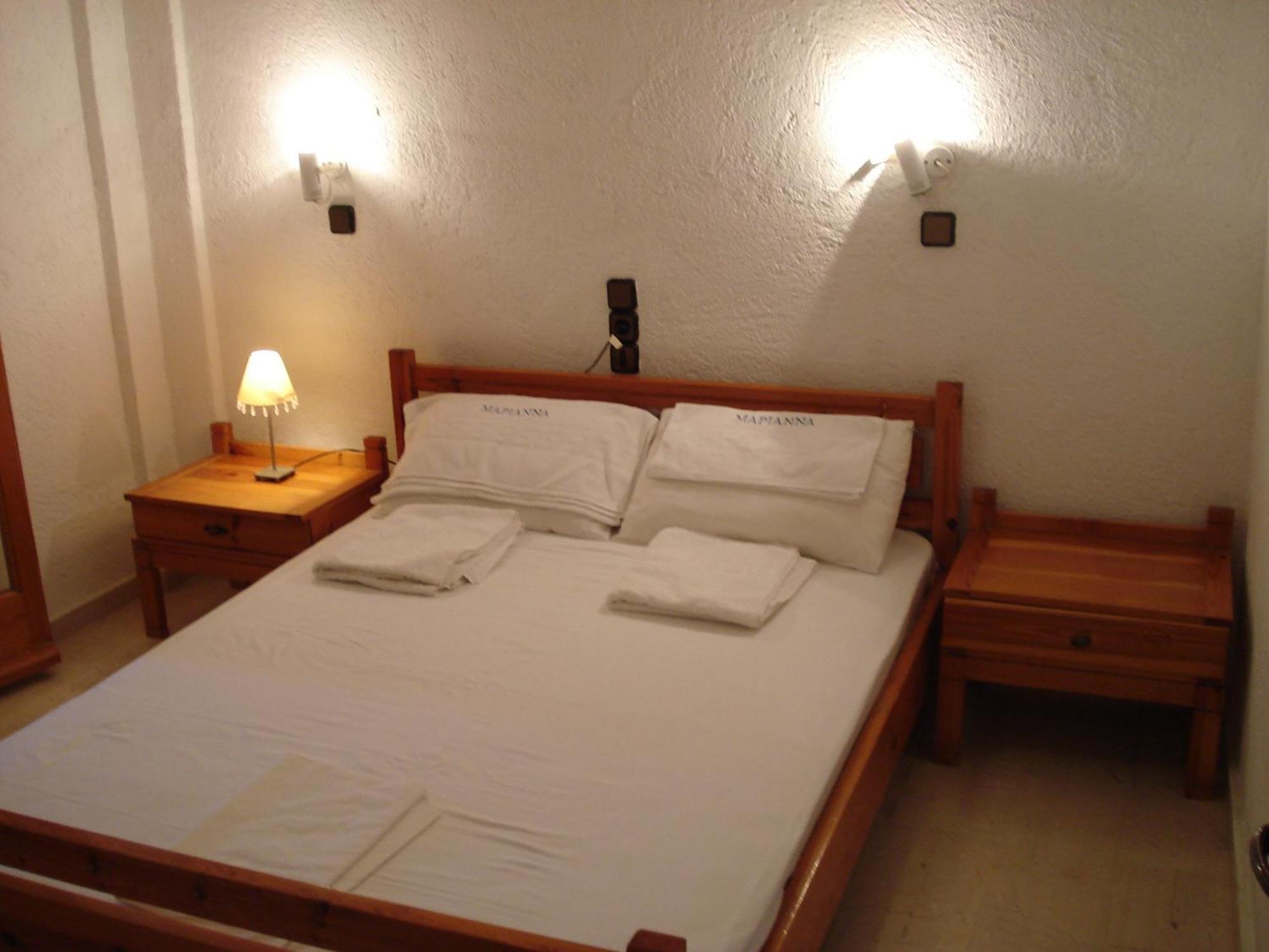 Marianna Apartments Agia Pelagia  Buitenkant foto